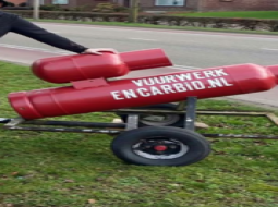 Cabid kanon Rood op wielen